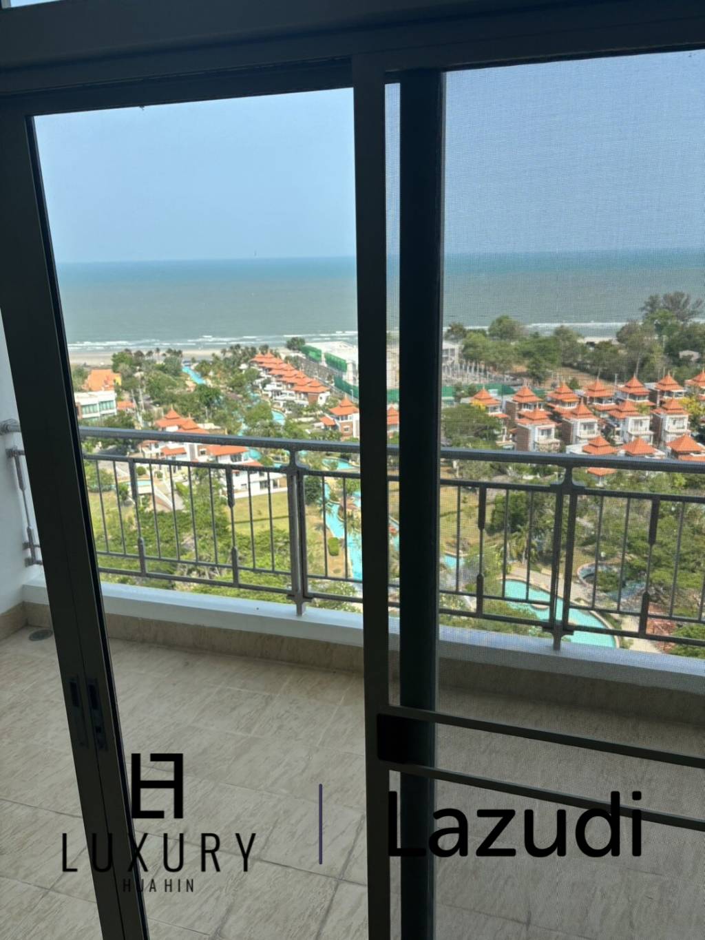 156 metro cuadrado 3 ` 3 Baño Condominio de Venta