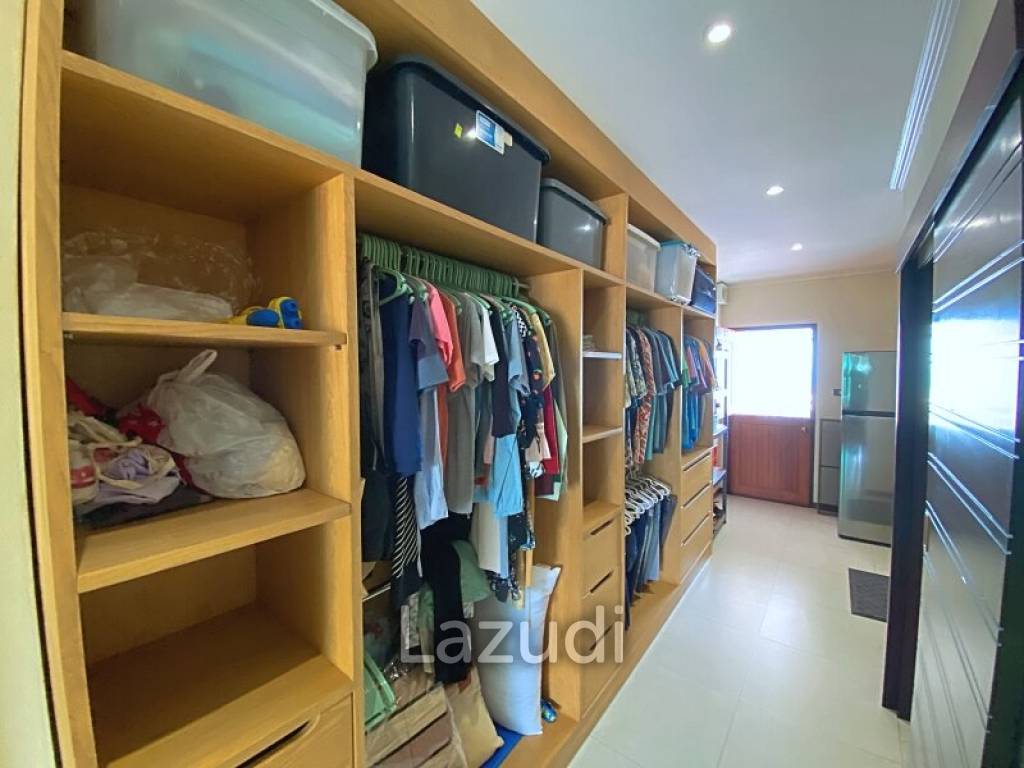 City Center 2 Bed 2 Bath Condo with Sea and Mountain View