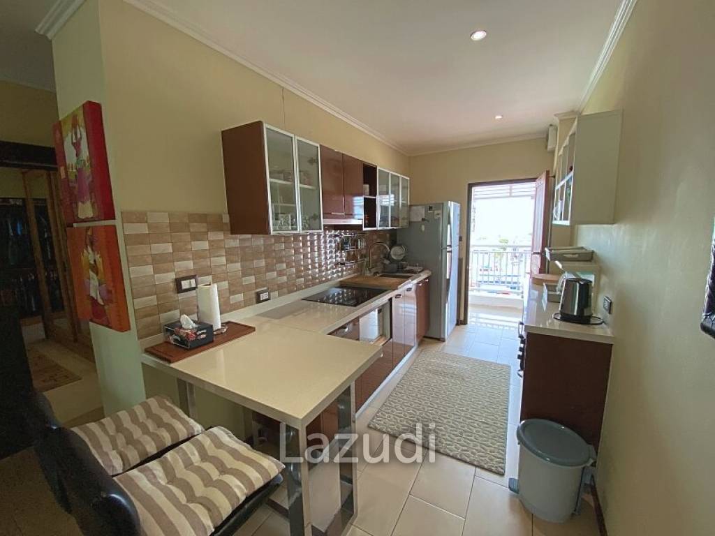 City Center 2 Bed 2 Bath Condo with Sea and Mountain View