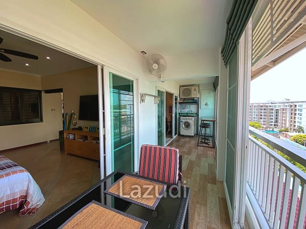 City Center 2 Bed 2 Bath Condo with Sea and Mountain View