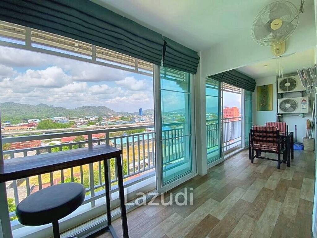 City Center 2 Bed 2 Bath Condo with Sea and Mountain View
