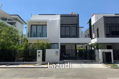 Villa in Laguna 5beds 5 baths with Rooftop pool