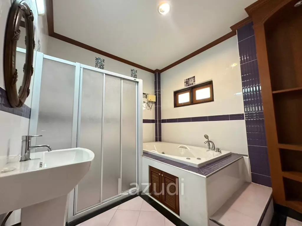 5 Beds 5 Baths 5,000 SQ.M. Private House in Na Jomtien