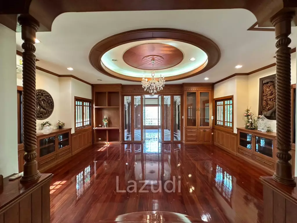 5 Beds 5 Baths 5,000 SQ.M. Private House in Na Jomtien