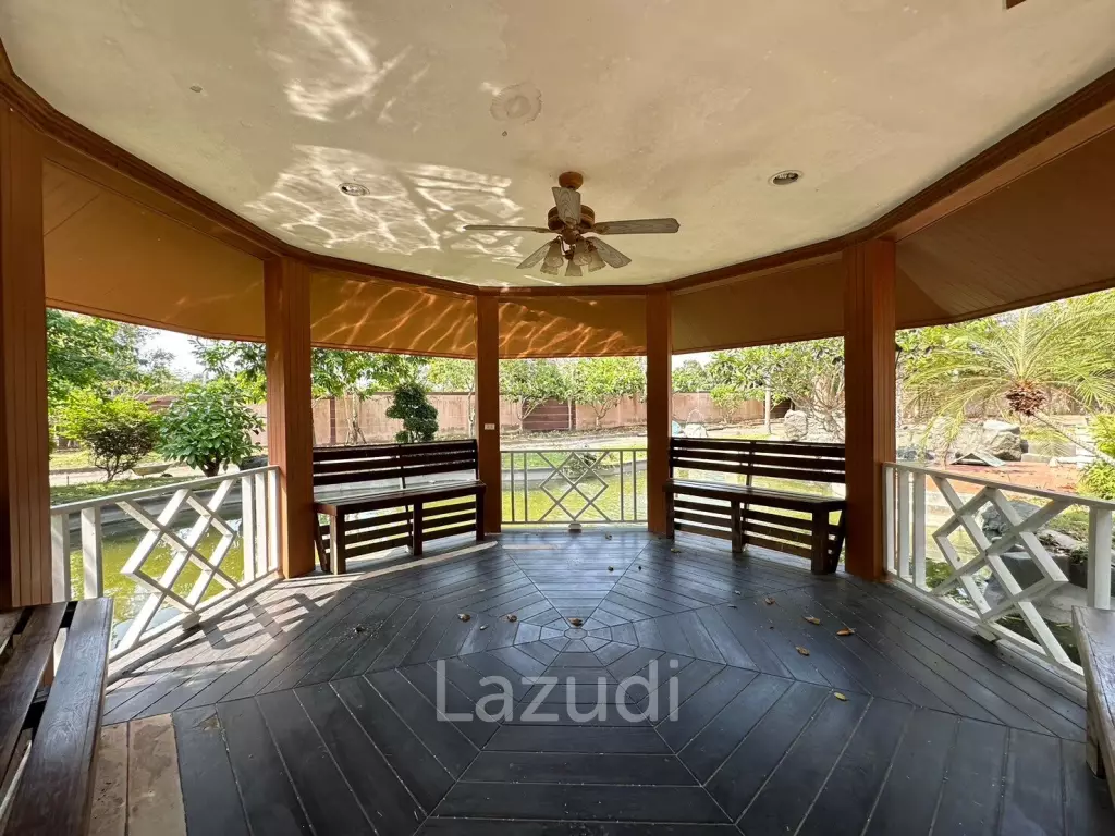 5 Beds 5 Baths 5,000 SQ.M. Private House in Na Jomtien