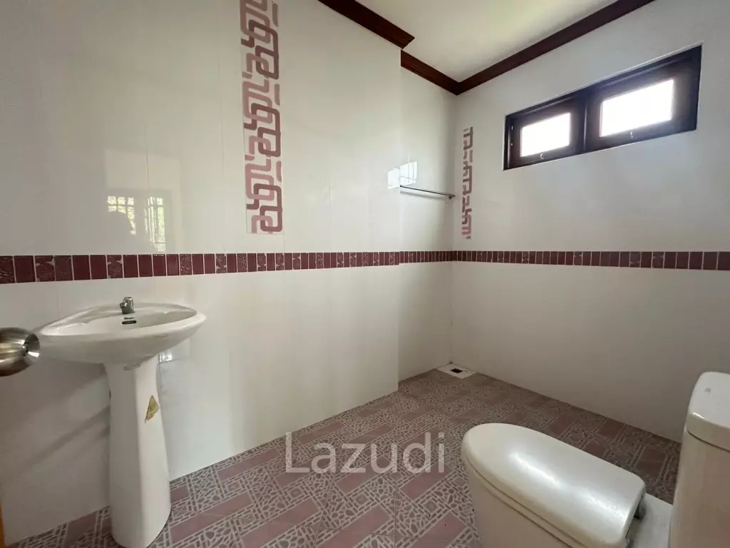 5 Beds 5 Baths 5,000 SQ.M. Private House in Na Jomtien
