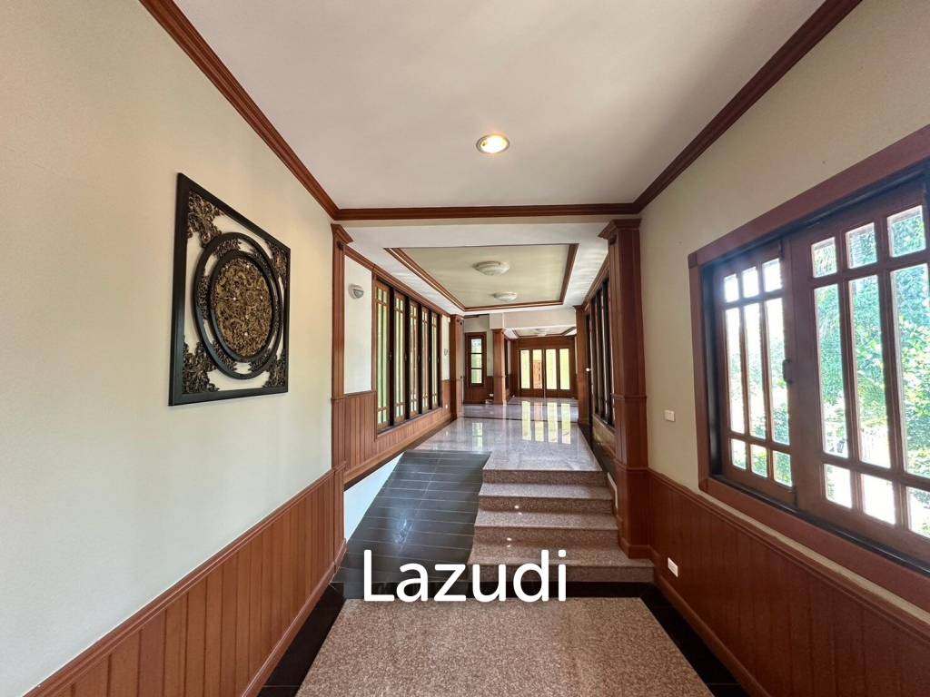 5 Beds 5 Baths 5,000 SQ.M. Private House in Na Jomtien