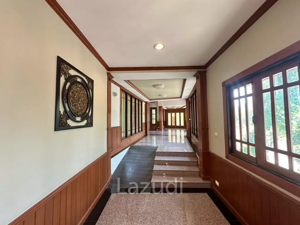5 Beds 5 Baths 5,000 SQ.M. Private House in Na Jomtien