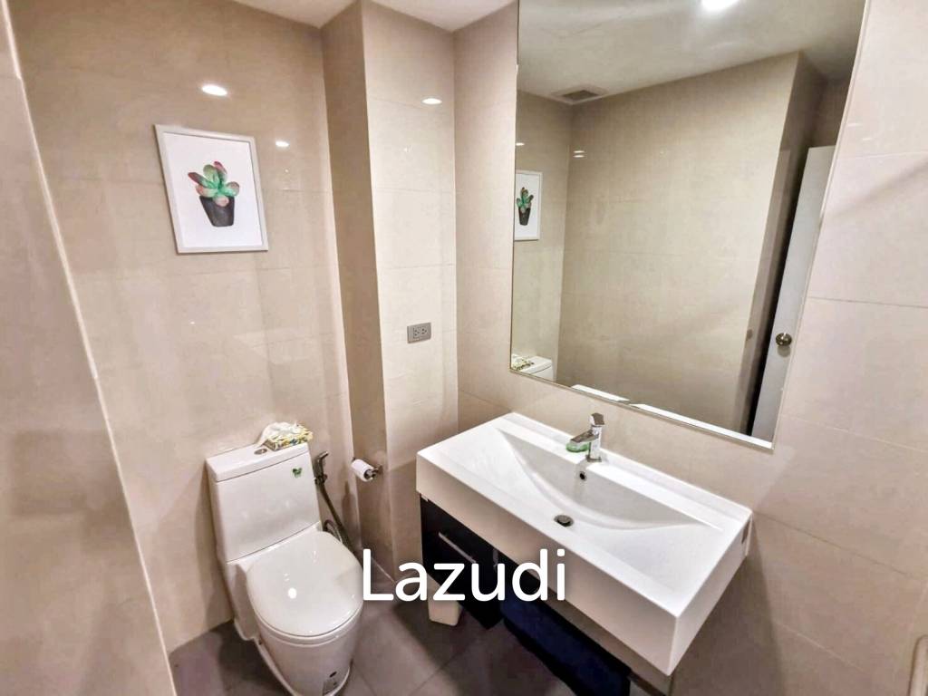 1 Bedroom 1 Bathroom 30 SQ.M The Sky Sukhumvit