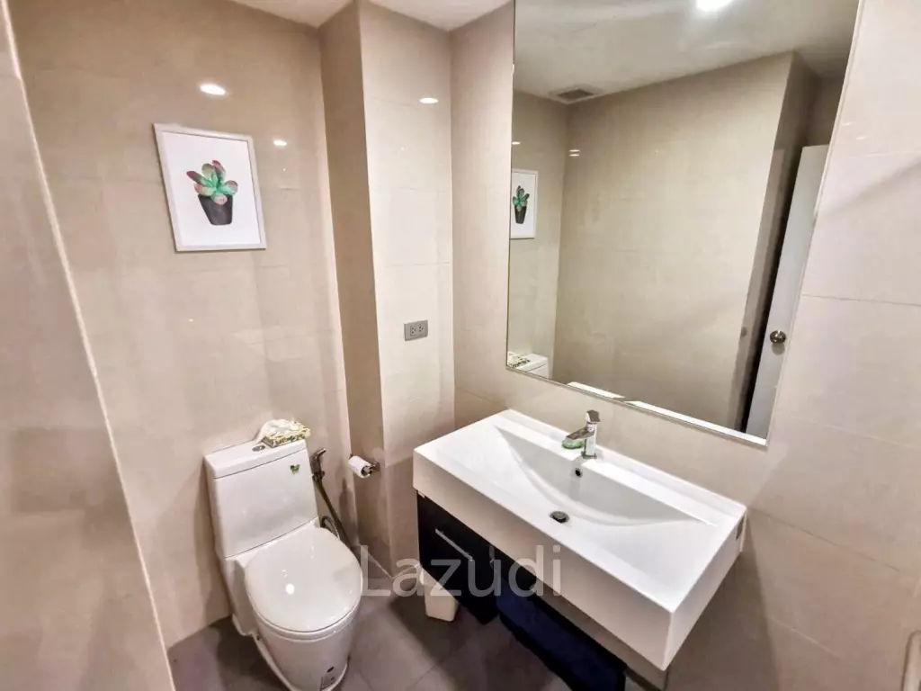 1 Bedroom 1 Bathroom 30 SQ.M The Sky Sukhumvit