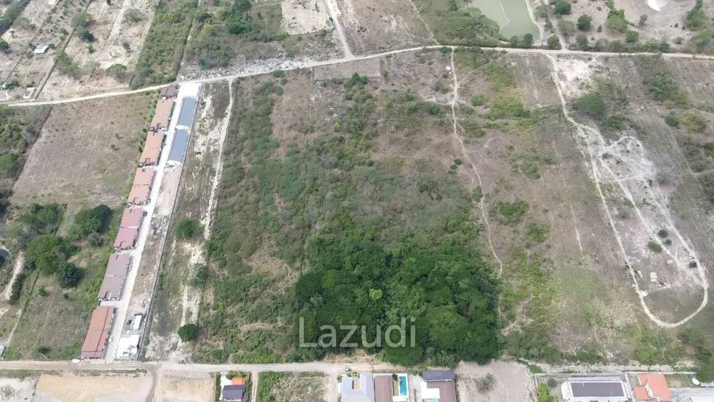 Prime 12 Rai Land with Mountain Views on Soi 94