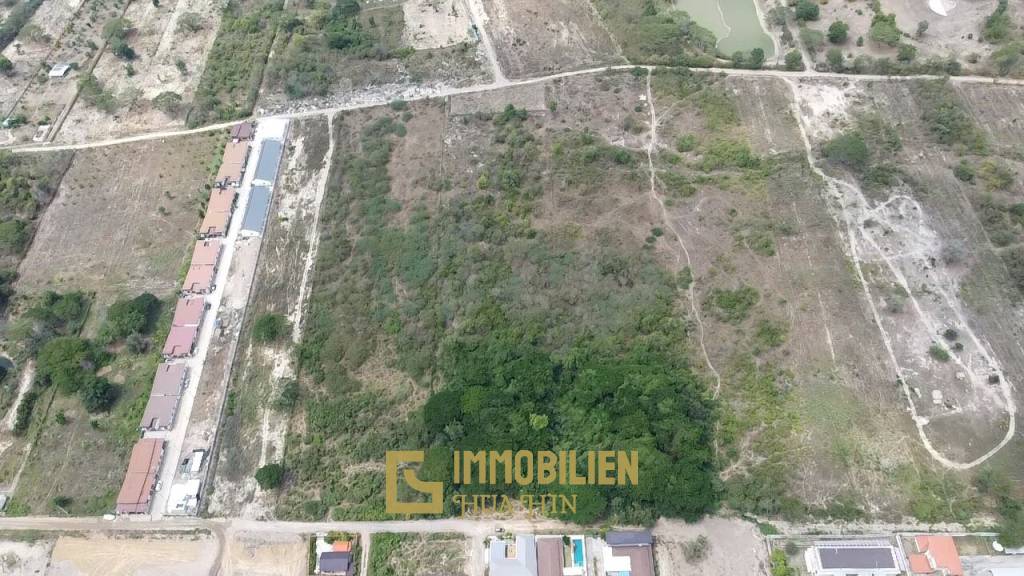 Prime 12 Rai Land with Mountain Views on Soi 94