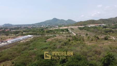 Prime 12 Rai Land with Mountain Views on Soi 94