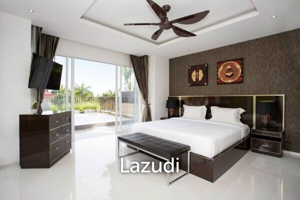 Pool Villa 4 Bedrooms in Chalong