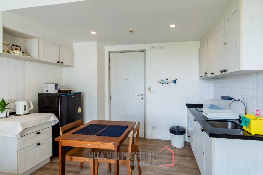 SUMMER CONDO : 1 bed great value with pool view