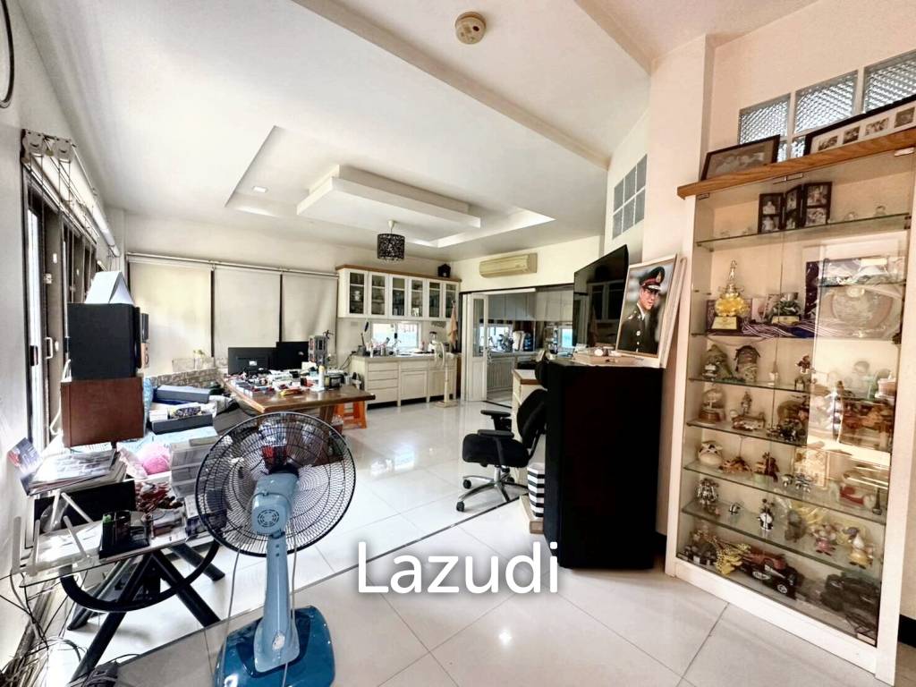 4 Bed 3 Bath 400 SQ.M House at Kaset Nawamin