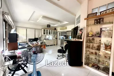 4 Bed 3 Bath 400 SQ.M House at Kaset Nawamin