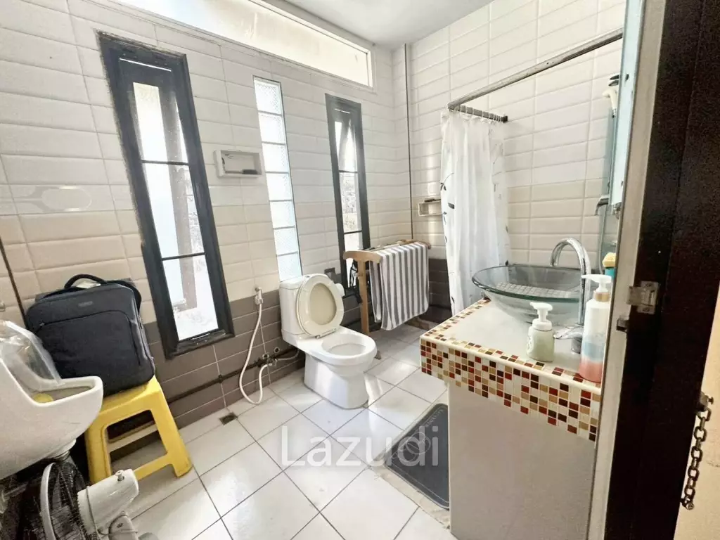 4 Bed 3 Bath 400 SQ.M House at Kaset Nawamin