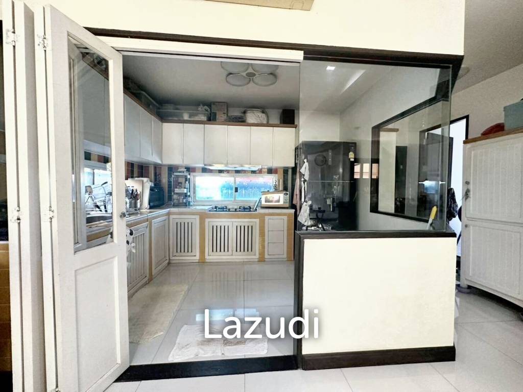4 Bed 3 Bath 400 SQ.M House at Kaset Nawamin