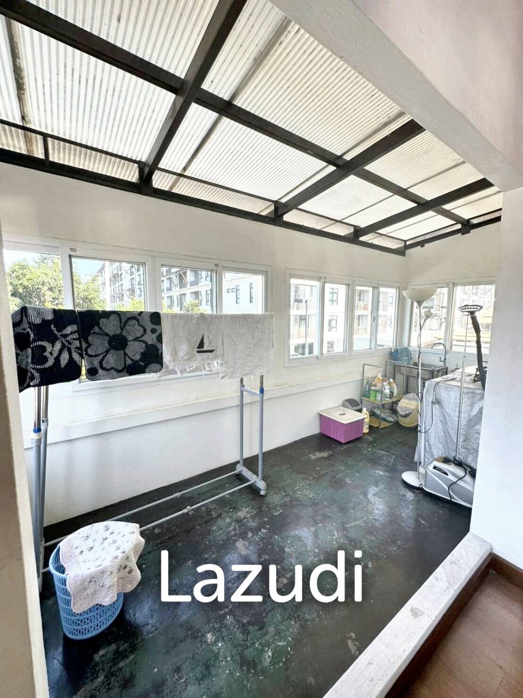 4 Bed 3 Bath 400 SQ.M House at Kaset Nawamin