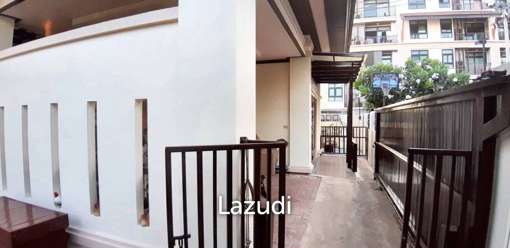 4 Bed 3 Bath 400 SQ.M House at Kaset Nawamin