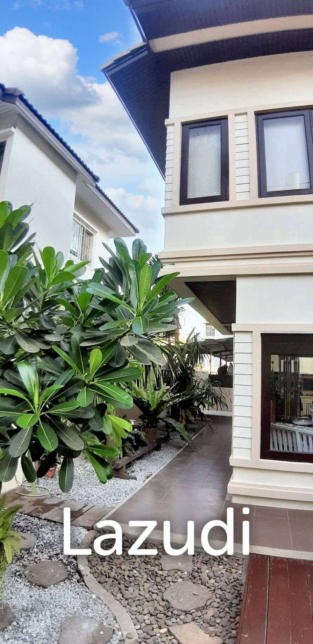 4 Bed 3 Bath 400 SQ.M House at Kaset Nawamin