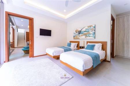 Luxurious 3-Bedroom Villa in Rawai, Phuket