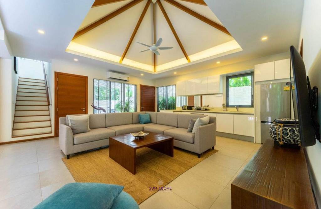 Luxurious 3-Bedroom Villa in Rawai, Phuket