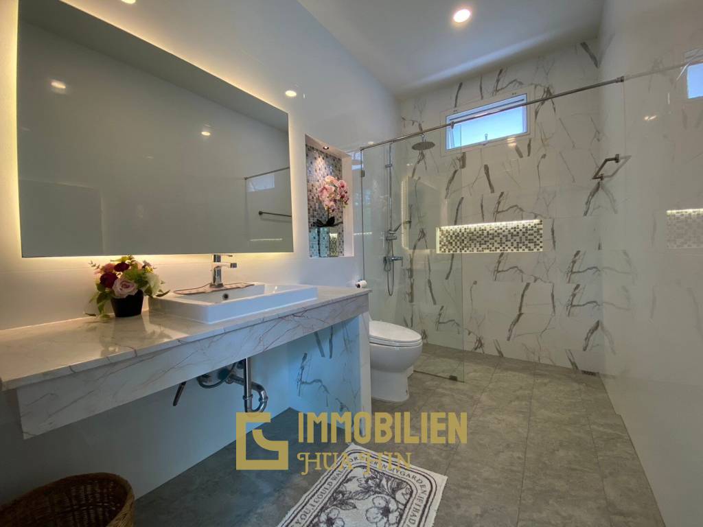 3 Bed 3 Bath Pool Villa in Soi 94 For Sale Near City Center