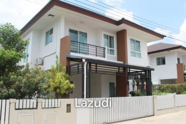 Fine maintained 3 bed 3 bath House in Sinthanee 11