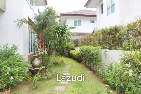 Fine maintained 3 bed 3 bath House in Sinthanee 11