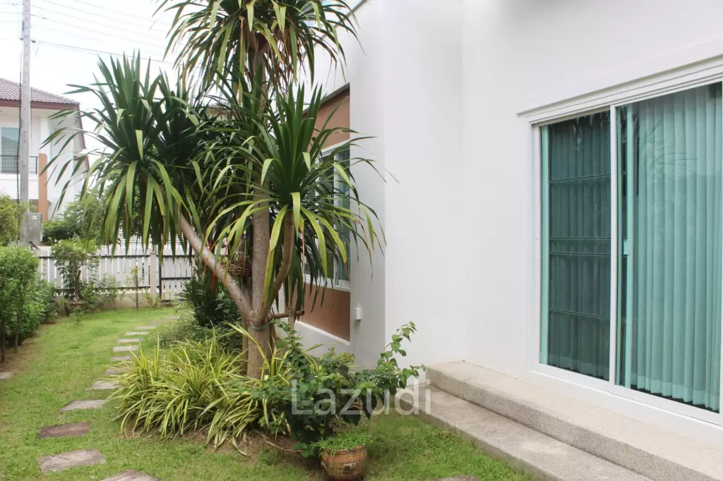 Fine maintained 3 bed 3 bath House in Sinthanee 11