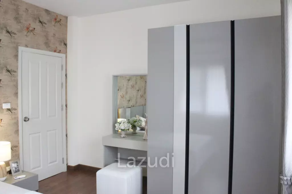 Fine maintained 3 bed 3 bath House in Sinthanee 11