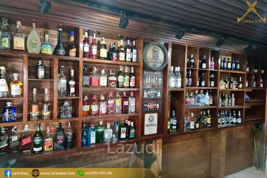 Top Location Guesthouse with Restaurant and Bar For Takeover!