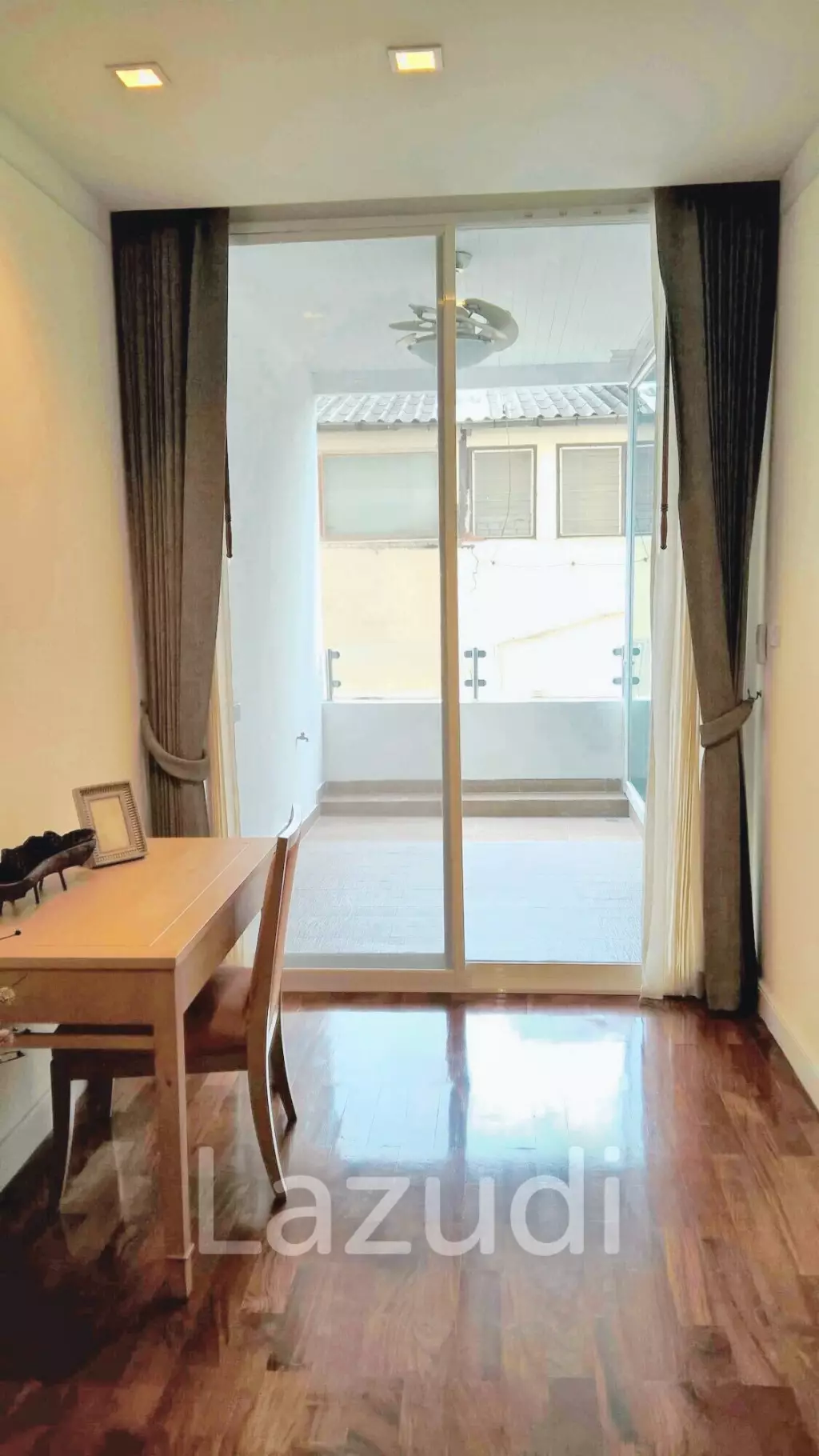 3 Bedroom 3 Bathroom 180 SQ.M GM Height