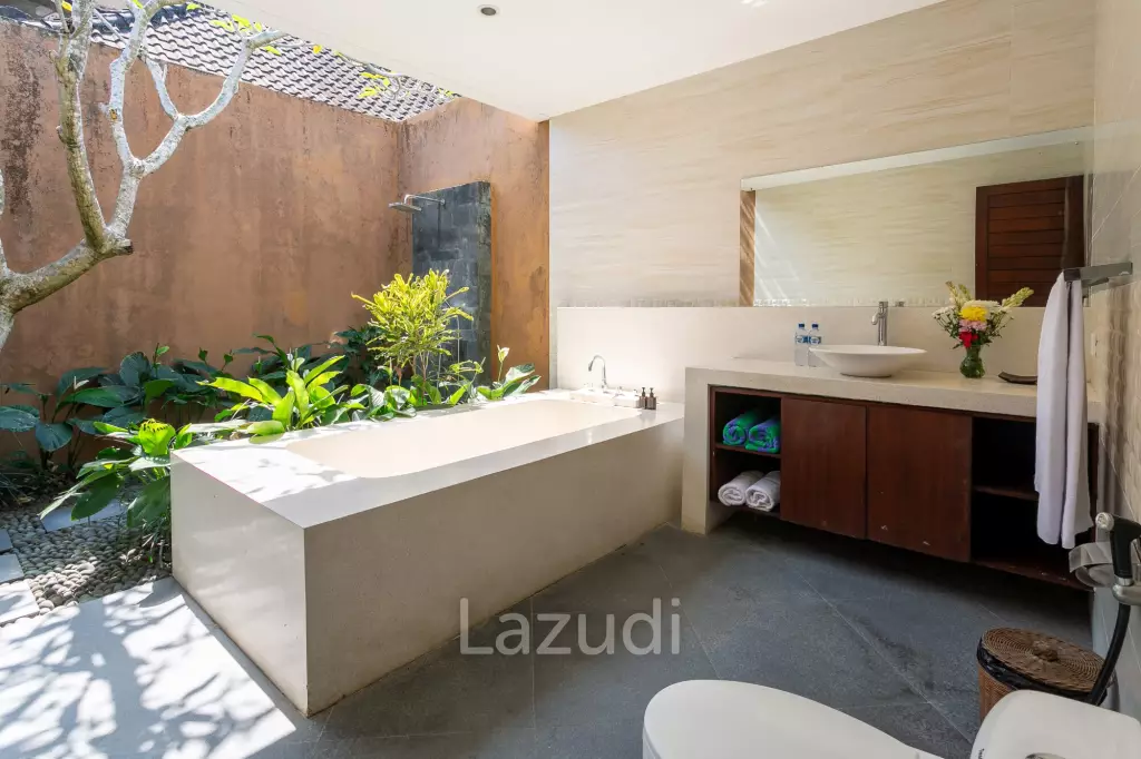 STRATEGICALLY POSITIONED 11-BEDROOM VILLA IN UBUD WITH PRIVATE POOLS