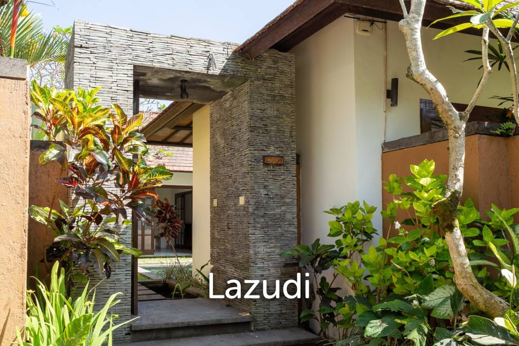 STRATEGICALLY POSITIONED 11-BEDROOM VILLA IN UBUD WITH PRIVATE POOLS