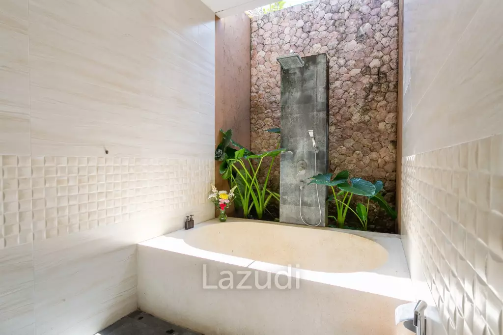 STRATEGICALLY POSITIONED 11-BEDROOM VILLA IN UBUD WITH PRIVATE POOLS