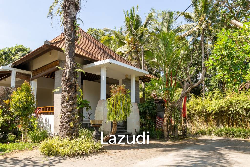 STRATEGICALLY POSITIONED 11-BEDROOM VILLA IN UBUD WITH PRIVATE POOLS