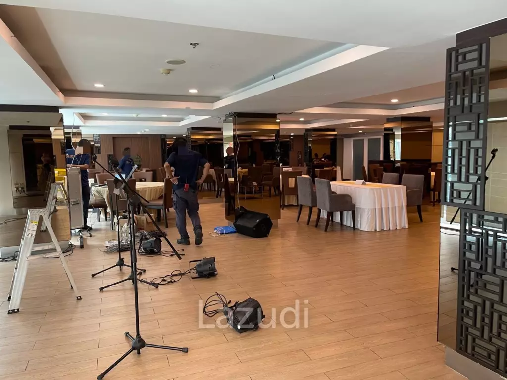 Ultra Luxury Restaurant and Bar in Samphanthawong, Bangkok