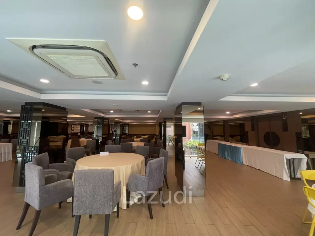 Ultra Luxury Restaurant and Bar in Samphanthawong, Bangkok