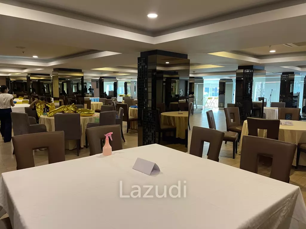 Ultra Luxury Restaurant and Bar in Samphanthawong, Bangkok