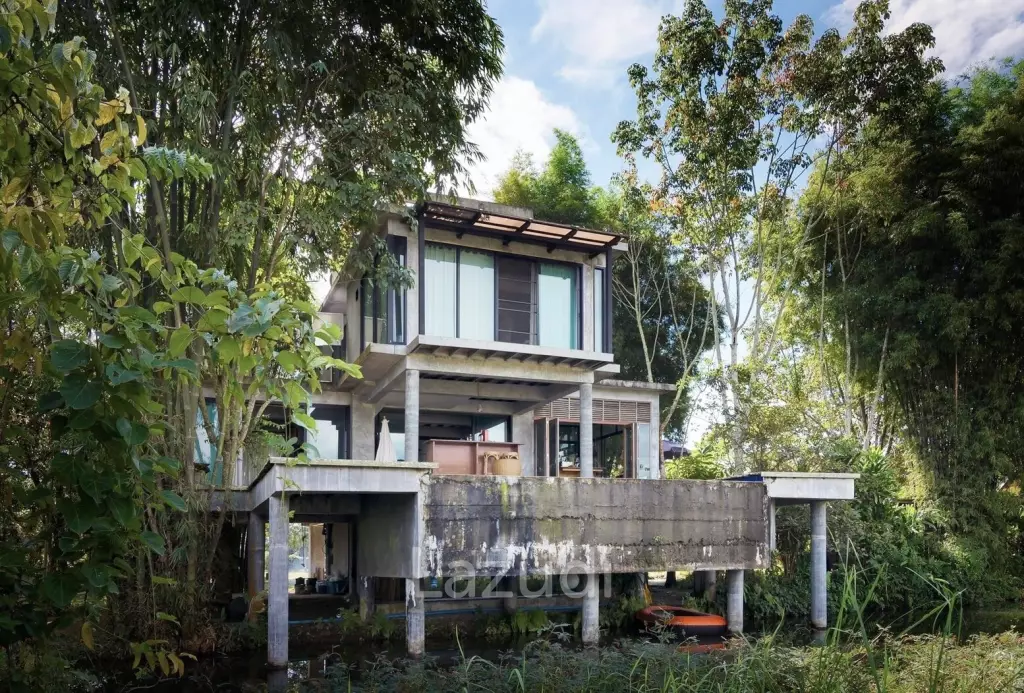 6-Bedroom With 2 Houses For Sale in Mae Sao, Chiang Mai