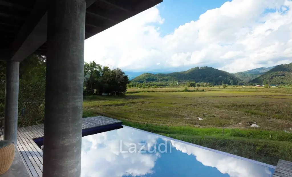 6-Bedroom With 2 Houses For Sale in Mae Sao, Chiang Mai