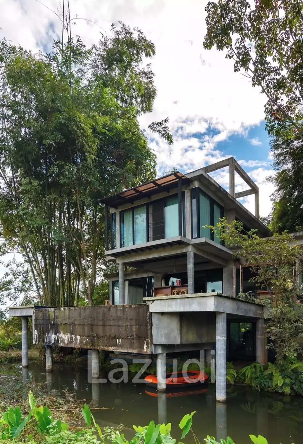 6-Bedroom With 2 Houses For Sale in Mae Sao, Chiang Mai