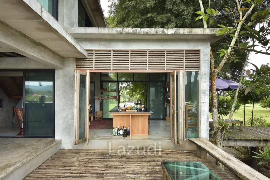 6-Bedroom With 2 Houses For Sale in Mae Sao, Chiang Mai