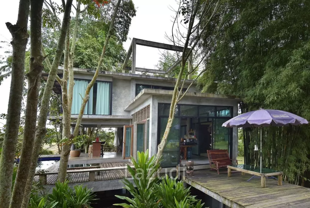 6-Bedroom With 2 Houses For Sale in Mae Sao, Chiang Mai