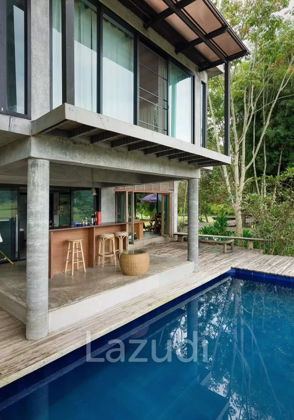 6-Bedroom With 2 Houses For Sale in Mae Sao, Chiang Mai