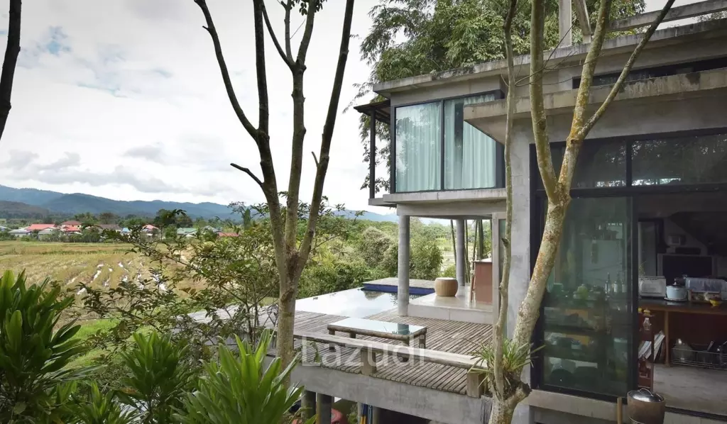 6-Bedroom With 2 Houses For Sale in Mae Sao, Chiang Mai