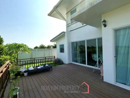 Luxury Lakeside Pool Villa, 4 Bedrooms, 4 Bathrooms